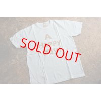 UESウエス2023S/S プリントＴシャツ「A HAPPY DAY! 」柄