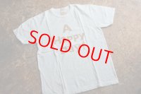 UESウエス2023S/S プリントＴシャツ「A HAPPY DAY! 」柄