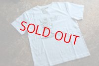 COLIMBO ノーウォークコットンプリントTシャツ「Dirty Thirty」柄