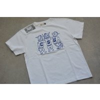 COLIMBO ノーウォークコットンプリントTシャツ「C.S.G.CLUB」柄