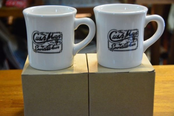 画像1: クッシュマン2022AW２５周年記念ロゴプリント「マグカップ」 (1)
