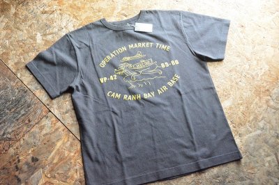 画像3: COLIMBO ノーウォークコットンプリントTシャツ「Opn. Market Time」柄